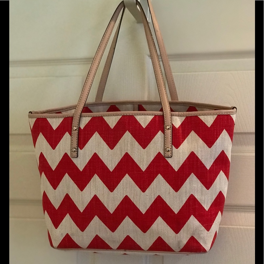KATE SPADE red chevron handbag - Picture 4 of 16